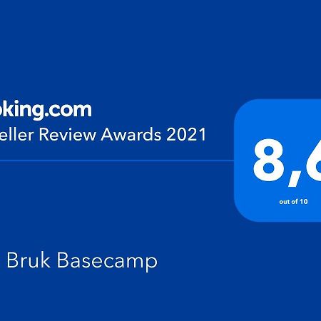 Eds Bruk Basecamp Guest House Edsbruk Exterior foto